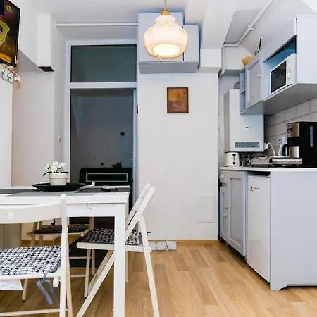 Tischler & Studio Apartment